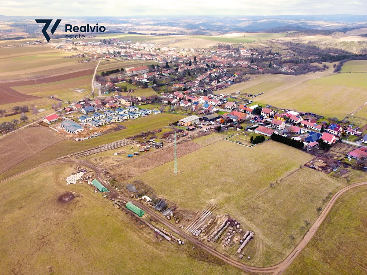 Prodej pole 4423 m²